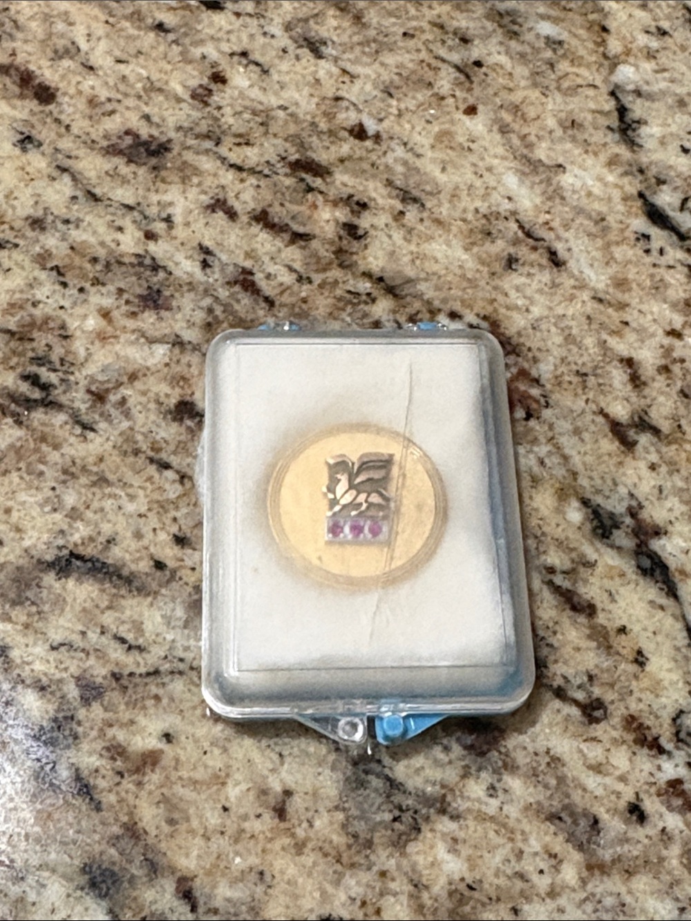 12k Gold Filled Griffin Pin - Picture 5 of 5